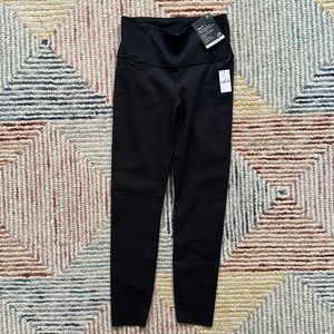 GAP Fit Recycled Power 7/8 Length Legging